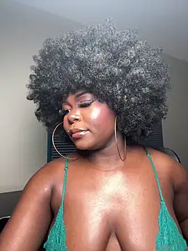 WomanNextdoor1 online show from 06/18/26, 10:19