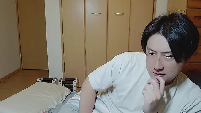 Snapshot of oyu_kun chatting on 03/28/26, 01:11 oyu kun online show from 03/28/26, 01:11