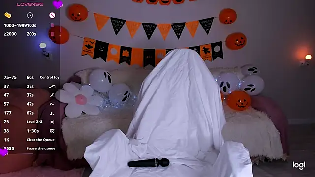 Momo Ayase  online show from 10/30/25, 02:18