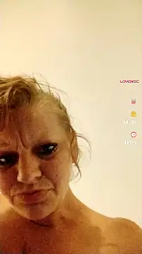 Snapshot of IrishGoddess69247 chatting on 08/06/26, 01:35 IrishGoddess69247 online show from 08/06/26, 01:35