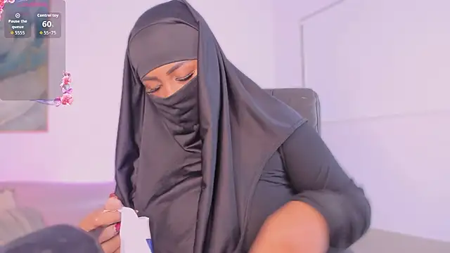 Snapshot of yasmin_elite chatting on 03/04/26, 10:10 yasmin elite online show from 03/04/26, 10:10