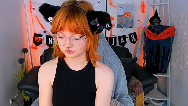 sweet mika18 online show from 10/17/25, 07:38