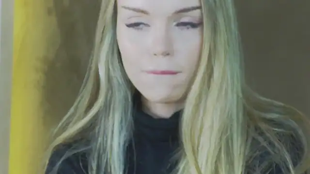 MarilynNova online show from 04/29/26, 04:27