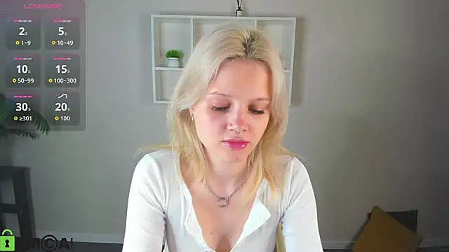 Snapshot of Allice_Cox chatting on 09/11/25, 01:06 Allice Cox online show from 09/11/25, 01:06