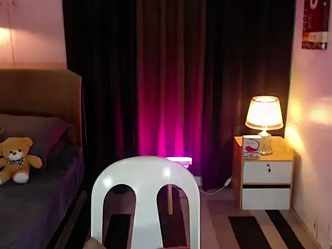 Snapshot of YoungFreshMaria69 chatting on 03/25/26, 01:39 YoungFreshMaria69 online show from 03/25/26, 01:39