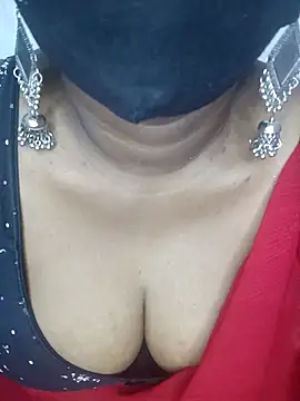 Snapshot of lasyareddy_telugu_0001 chatting on 04/19/26, 10:47 lasyareddy telugu 0001 online show from 04/19/26, 10:47