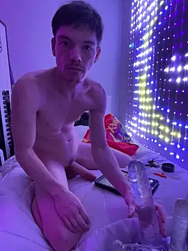 Snapshot of SalemStratton chatting on 10/23/25, 12:21 SalemStratton online show from 10/23/25, 12:21