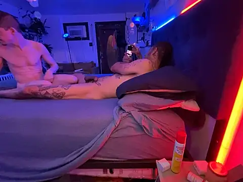 Snapshot of SalemStratton chatting on 04/01/26, 08:04 SalemStratton online show from 04/01/26, 08:04