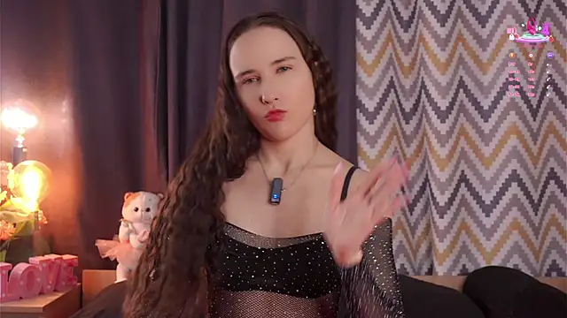 MaudAle online show from 12/03/25, 01:02