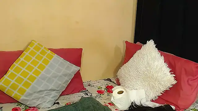 AmazingDarkDoll online show from 10/22/25, 12:11