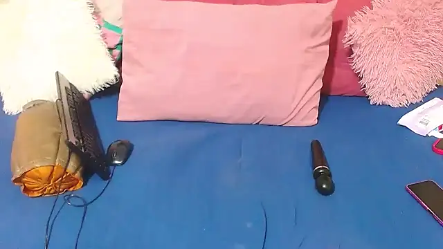 AmazingDarkDoll online show from 12/02/25, 12:38