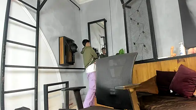 Dani mc1 online show from 10/24/25, 11:28