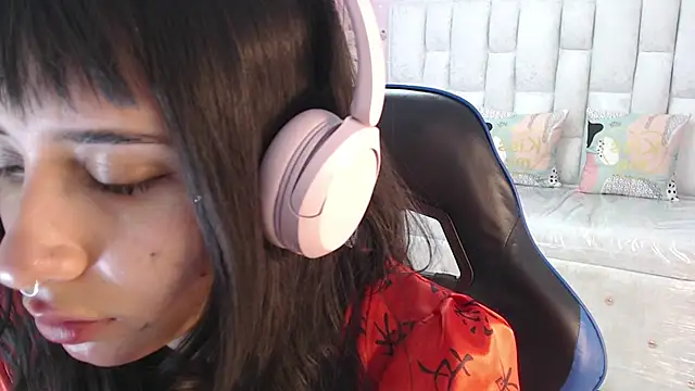 allyssa bellini s online show from 09/21/25, 03:35