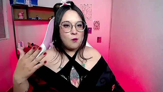 Snapshot of _Jaade_p_ chatting on 10/04/25, 07:28  Jaade p  online show from 10/04/25, 07:28