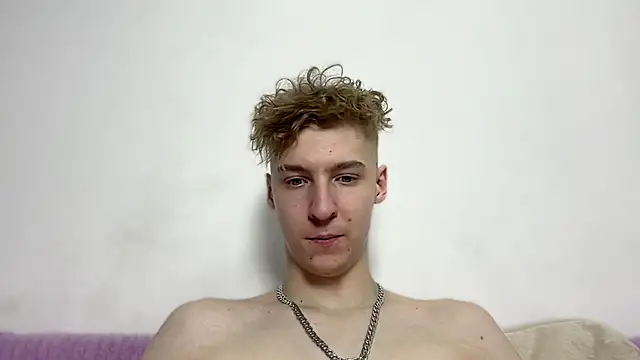 Snapshot of MrSexyCum4U chatting on 02/12/26, 10:05 MrSexyCum4U online show from 02/12/26, 10:05