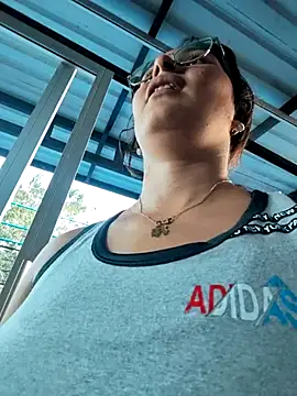 Lily-o online show from 11/13/25, 10:08