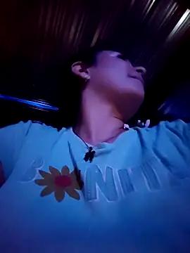 Lily-o online show from 12/04/25, 01:48