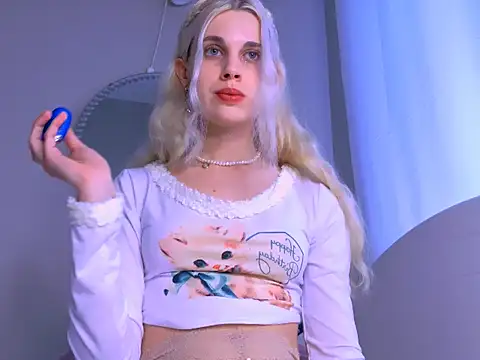 carmen crybaby online show from 09/16/25, 12:39