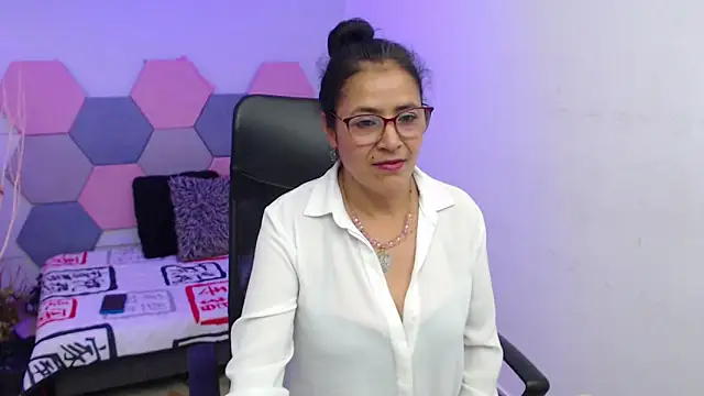 AmandaPeet online show from 11/06/25, 07:48