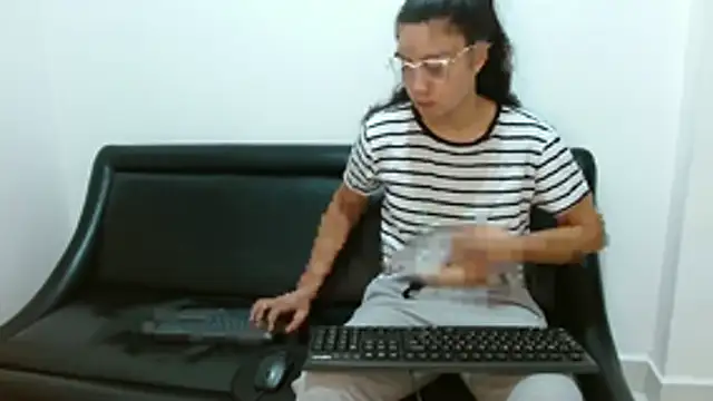 Snapshot of Arieeel_09 chatting on 10/17/25, 11:18 Arieeel 09 online show from 10/17/25, 11:18