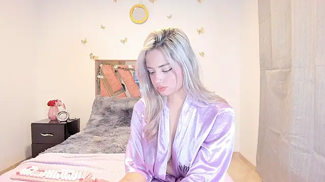 Ella Lenox online show from 09/25/25, 10:57