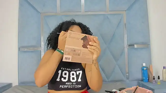 Snapshot of daizasm chatting on 12/14/25, 12:32 daizasm online show from 12/14/25, 12:32