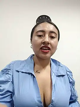 Snapshot of AMATISTA__16 chatting on 10/02/25, 12:23 AMATISTA 16 online show from 10/02/25, 12:23