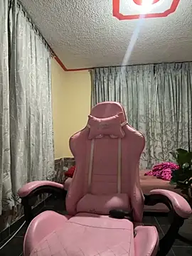 laure torres online show from 10/30/25, 08:38