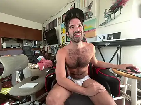 Pupscritch online show from 05/11/26, 04:04
