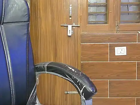 Snapshot of Diyaa_Singh chatting on 05/06/26, 01:38 Diyaa Singh online show from 05/06/26, 01:38