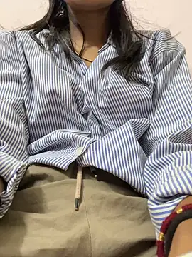 Snapshot of modelnishu chatting on 10/14/25, 05:58 modelnishu online show from 10/14/25, 05:58