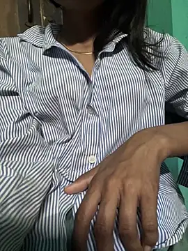 Snapshot of modelnishu chatting on 10/25/25, 12:29 modelnishu online show from 10/25/25, 12:29