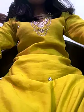 modelnishu online show from 10/26/25, 09:15