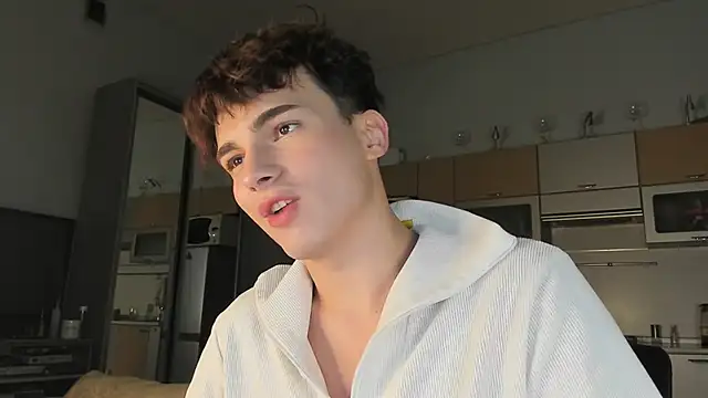 Snapshot of mystic_evan chatting on 09/18/25, 01:57 mystic evan online show from 09/18/25, 01:57