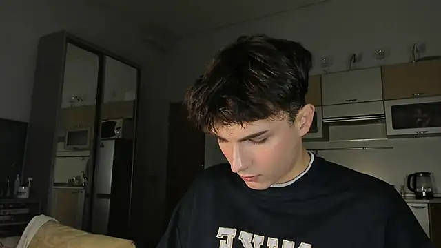 Snapshot of mystic_evan chatting on 09/20/25, 03:13 mystic evan online show from 09/20/25, 03:13