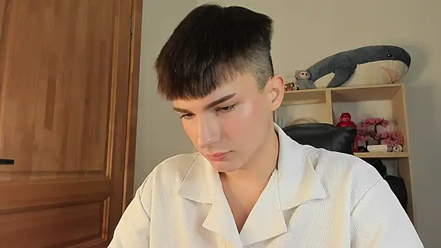Snapshot of mystic_evan chatting on 11/17/25, 12:55 mystic evan online show from 11/17/25, 12:55