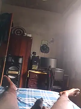 Snapshot of Pogga666 chatting on 03/20/26, 05:01 Pogga666 online show from 03/20/26, 05:01