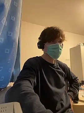 Snapshot of Imagerysin23 chatting on 09/29/25, 04:23 Imagerysin23 online show from 09/29/25, 04:23