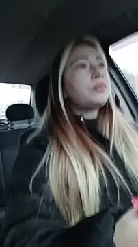 Reina Cummings online show from 12/01/25, 05:45