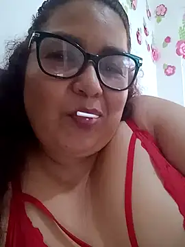 Snapshot of ladytropical1 chatting on 11/01/25, 07:38 ladytropical1 online show from 11/01/25, 07:38