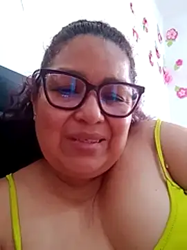 Snapshot of ladytropical1 chatting on 03/14/26, 08:47 ladytropical1 online show from 03/14/26, 08:47