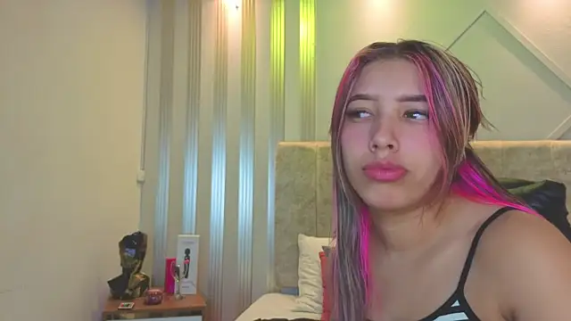 nami sweet  online show from 10/29/25, 10:39