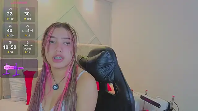 nami sweet  online show from 11/15/25, 12:45