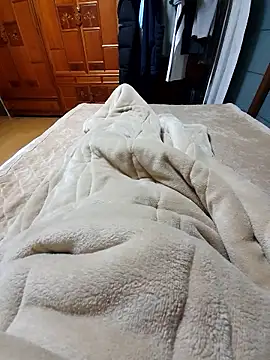 starvingo2002 online show from 12/02/25, 10:31