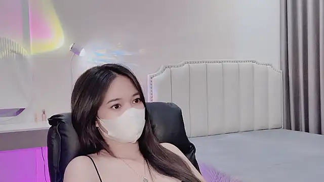 Snapshot of _Dorry_ chatting on 11/14/25, 05:22 Dorry online show from 11/14/25, 05:22