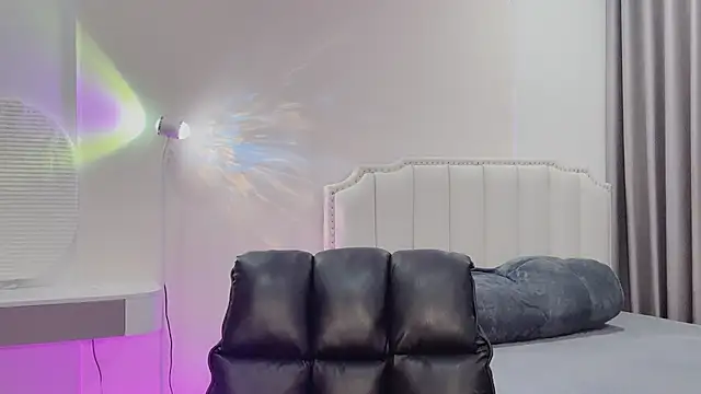 Snapshot of _Dorry_ chatting on 11/26/25, 04:41 Dorry online show from 11/26/25, 04:41