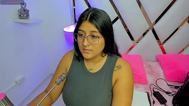 megann  up online show from 11/14/25, 03:27