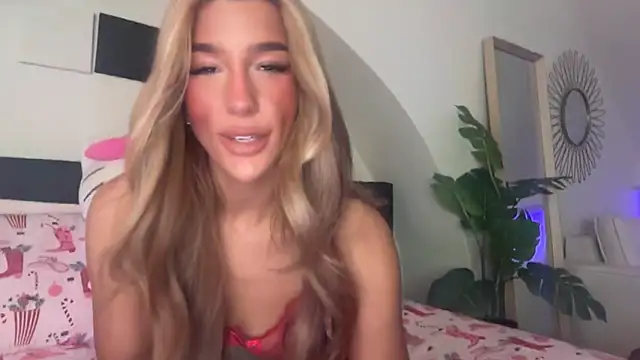 Snapshot of KENNIEXROSE chatting on 01/07/26, 12:13 KENNIEXROSE online show from 01/07/26, 12:13