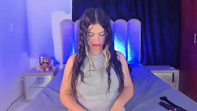 Snapshot of TahliaNovoa chatting on 03/08/26, 03:21 TahliaNovoa online show from 03/08/26, 03:21