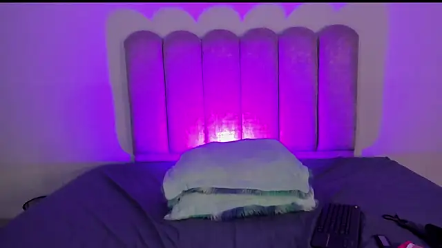 Snapshot of TahliaNovoa chatting on 03/27/26, 04:40 TahliaNovoa online show from 03/27/26, 04:40